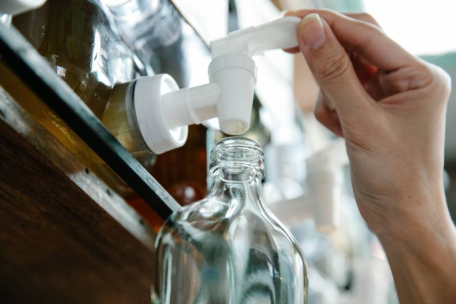 Tap vs Bottled Water for Kids’ Teeth