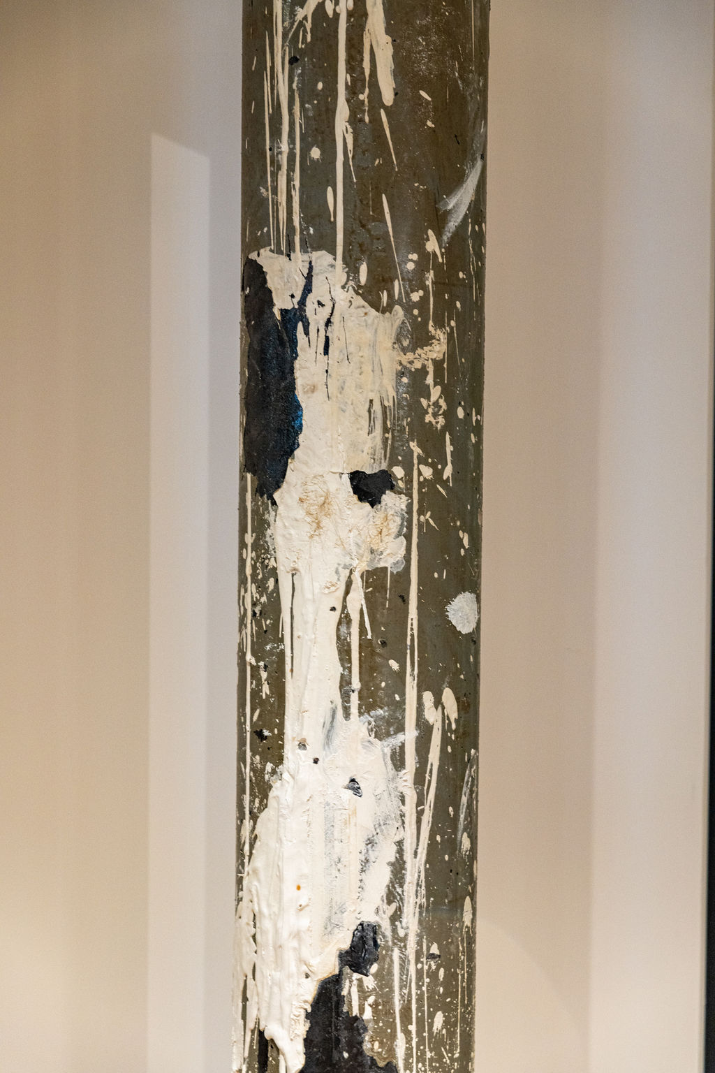 Bureaux contemporains, lignes épurées et lumière naturelle — bureaux de Brut (photographie d’architecture intérieure) — reportage signé Jonathan Moyal