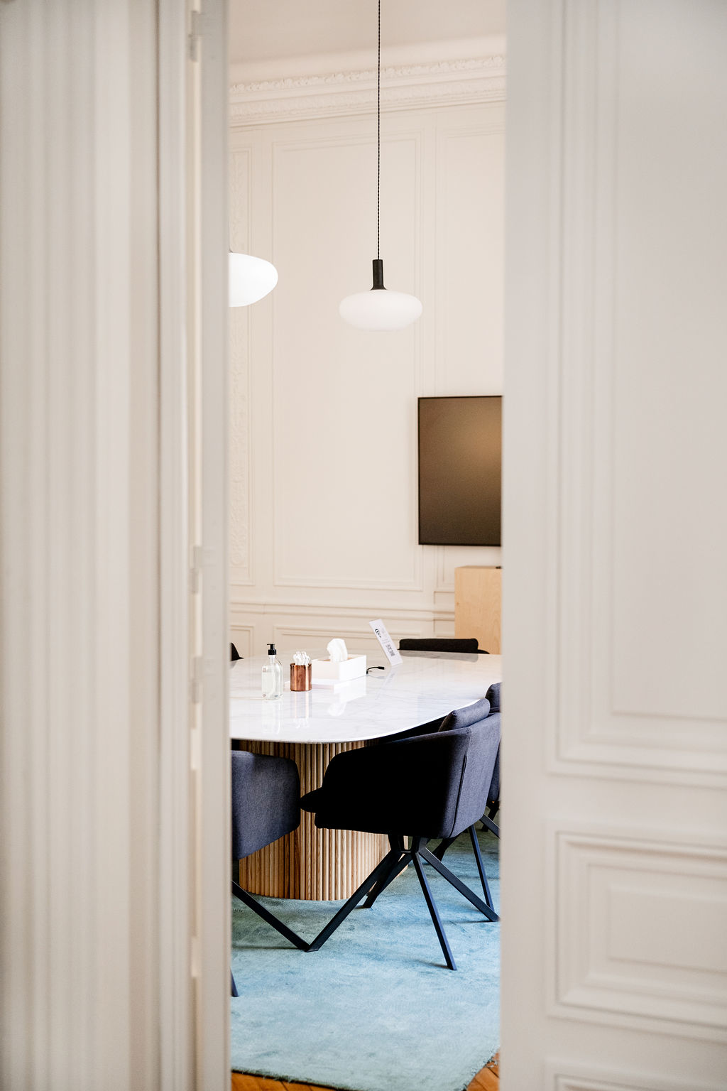 Aménagement de bureaux, perspectives et géométrie du lieu — bureaux de Cabinet AL