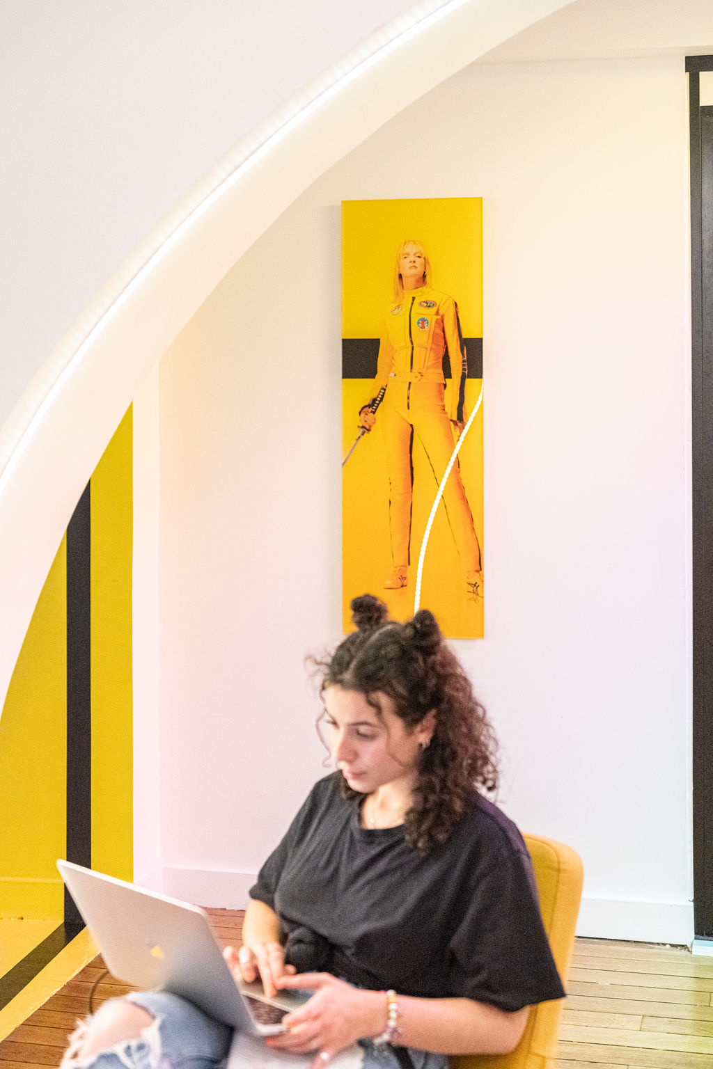 Open space moderne, volumes clairs et circulation fluide — bureaux de Euludia (photographie d’architecture intérieure)