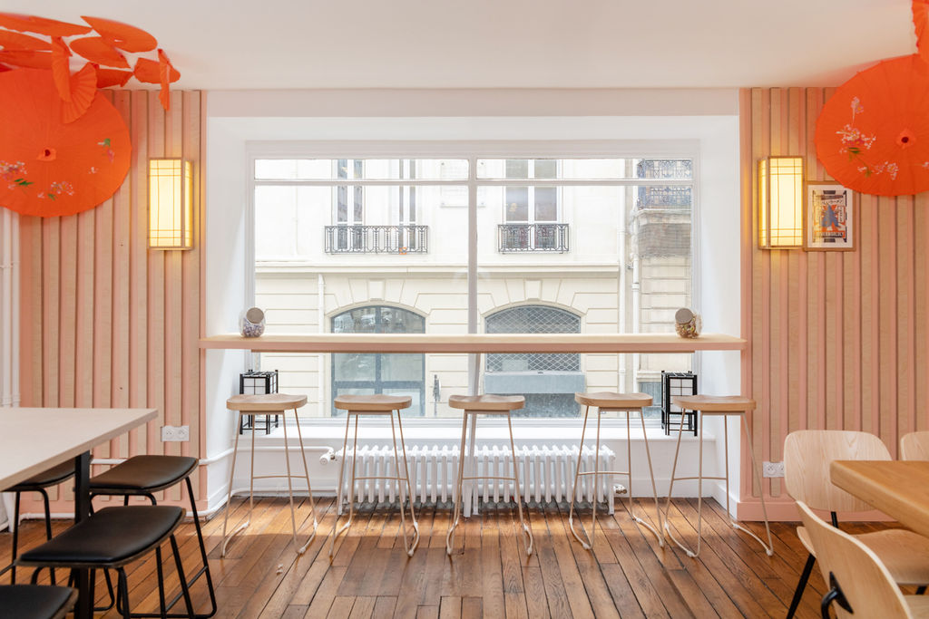 Open space moderne, volumes clairs et circulation fluide — bureaux de Euludia (photographie d’architecture intérieure)