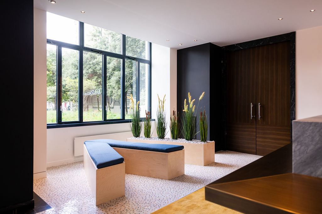 Aménagement de bureaux, perspectives et géométrie du lieu — Mediawan