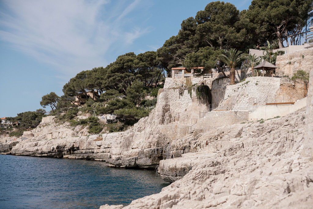 Open space moderne, volumes clairs et circulation fluide — bureaux de Les Roches Blanches (photographie d’architecture intérieure)