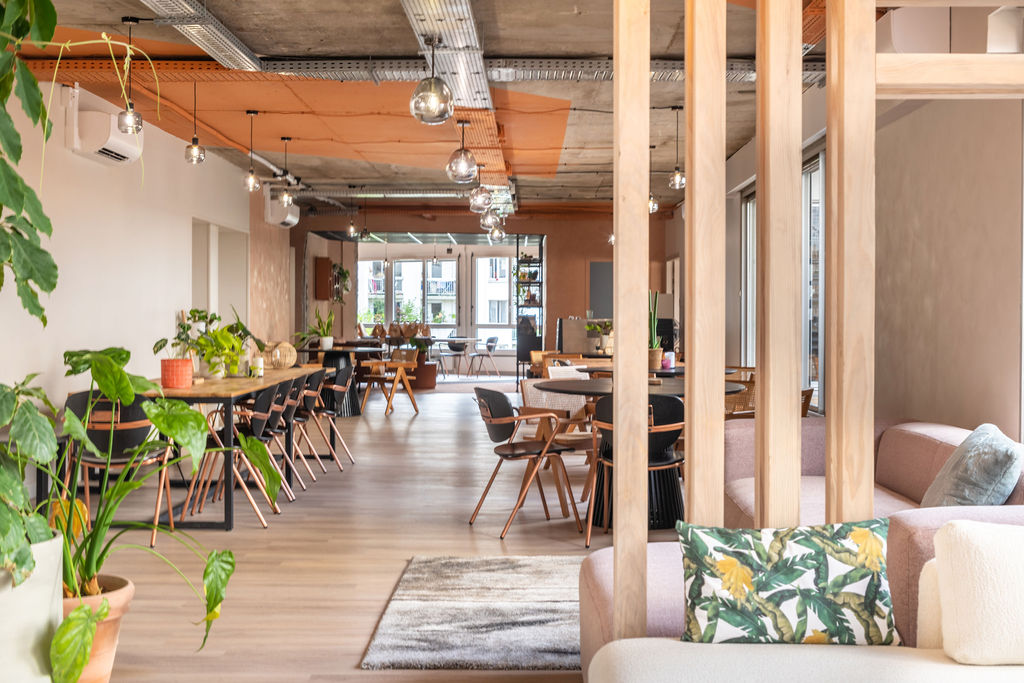 Aménagement de bureaux, perspectives et géométrie du lieu (photographie de bureaux)