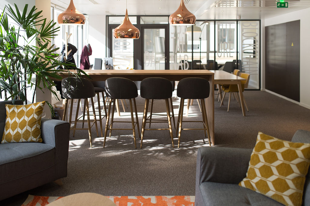 Aménagement de bureaux, perspectives et géométrie du lieu — bureaux de TGS France (photographie de bureaux)