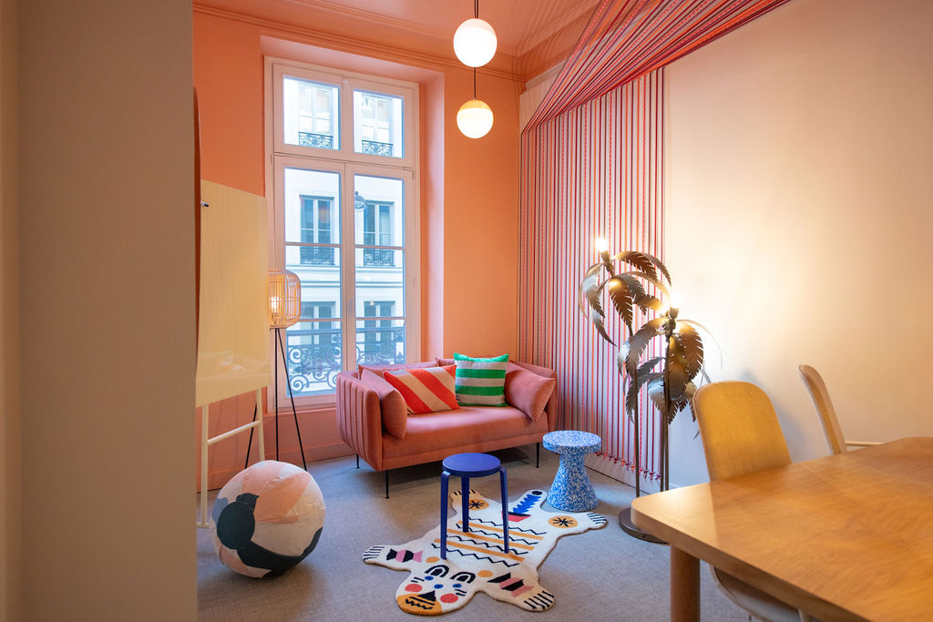 Siège d’entreprise, mise en valeur des volumes et de la scénographie — Yemanja (photographie d’intérieur)