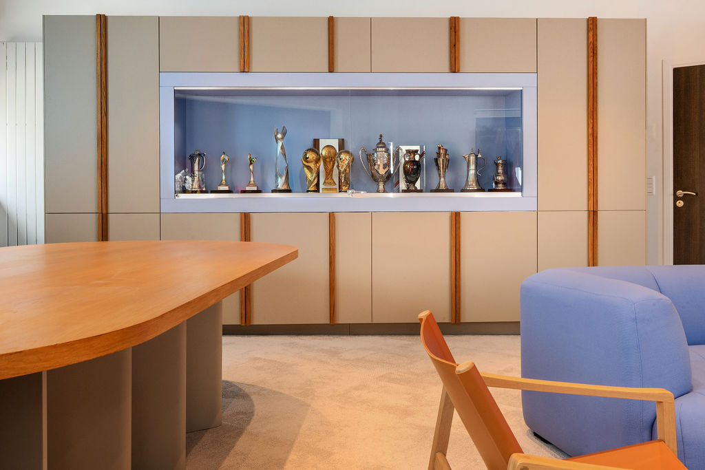 Aménagement de bureaux, perspectives et géométrie du lieu — FFF (photographie d’intérieur)