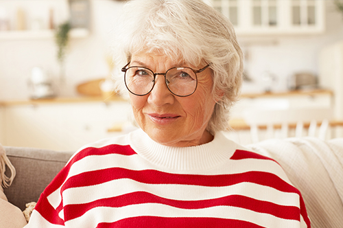  Lunettes, verres progressifs… ces frais inquiètent de plus en plus les seniors, comment peuvent-ils payer moins cher ?