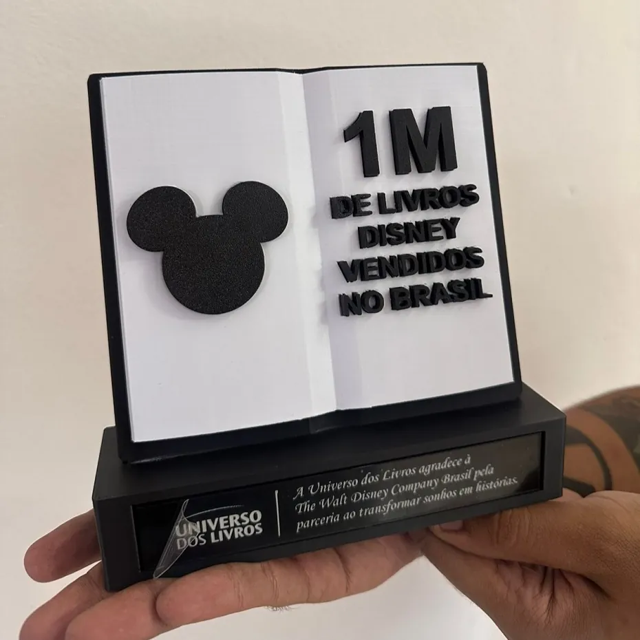 Trofeo y regalo personalizado impreso en 3D 3