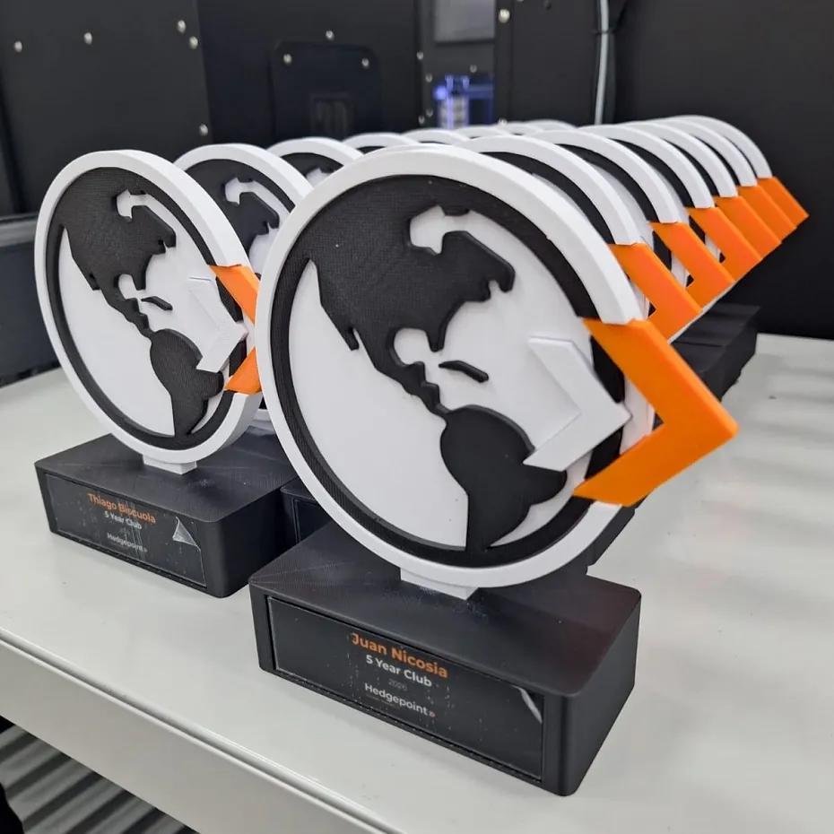 Trofeo y regalo personalizado impreso en 3D 9