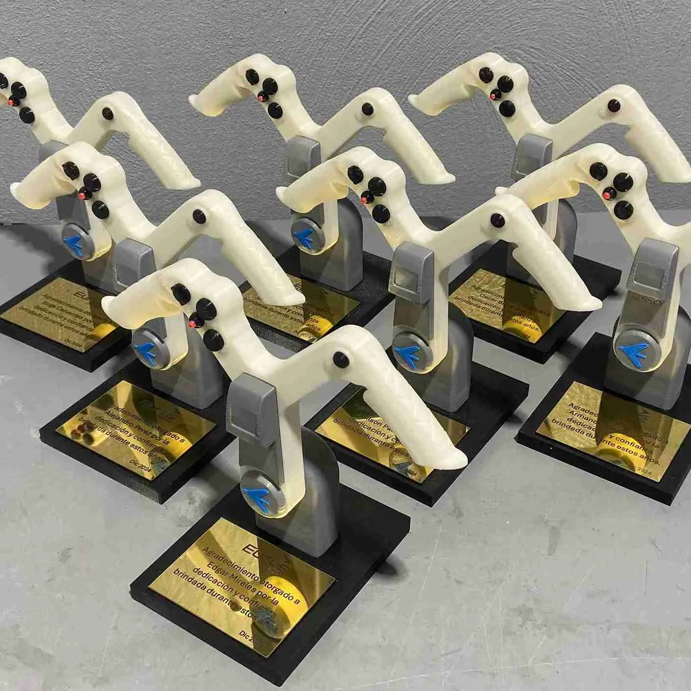 Trofeo y regalo personalizado impreso en 3D 14