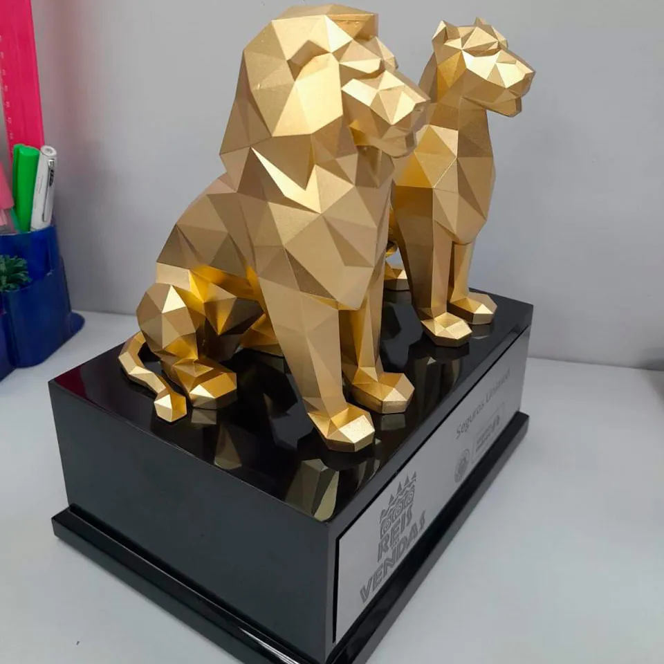 Trofeo y regalo personalizado impreso en 3D 20