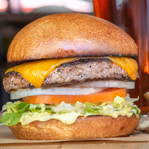 Classic burger with cheese