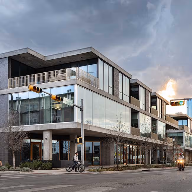 1515 E Cesar Chavez