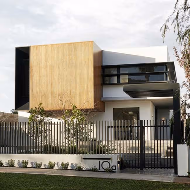 846 Peppermint Grove Residence