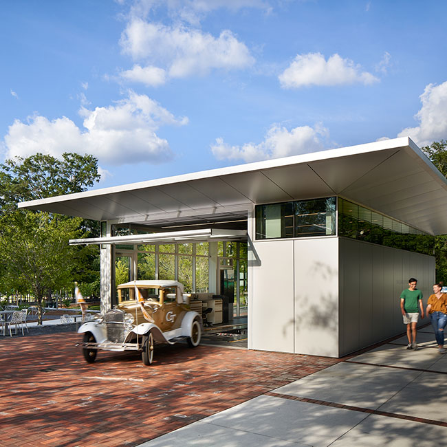 Ramblin' Reck Garage