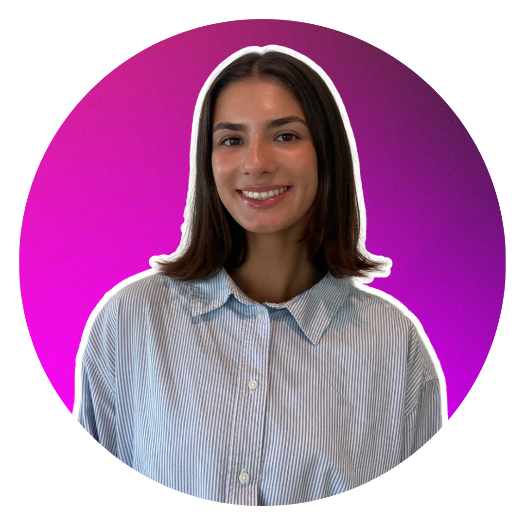 Who is Ava Nucci? - Favikon