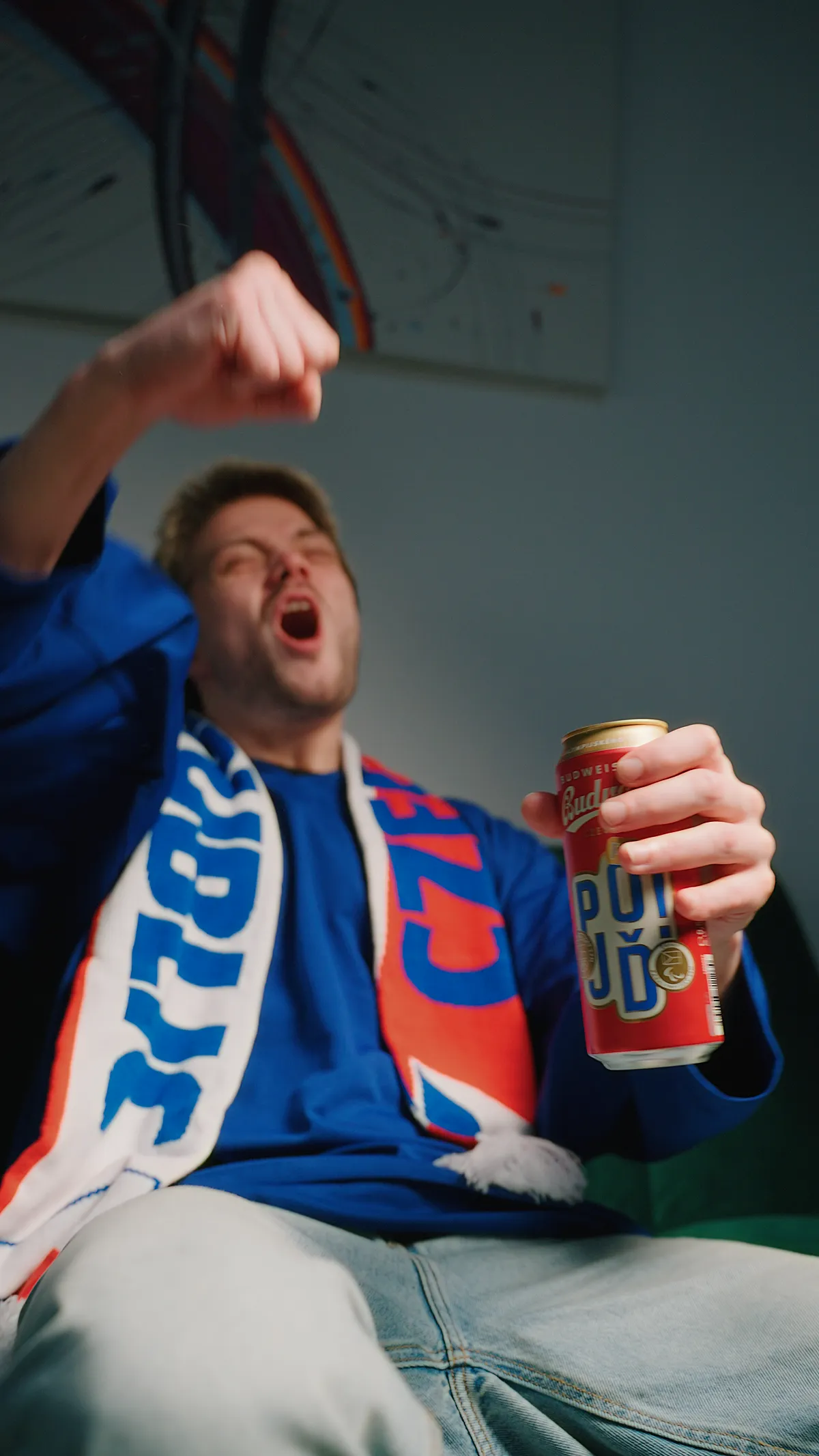 Olympijský fanoušek s limitovanou plechovkou POJĎ