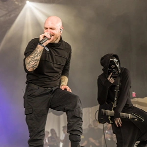 Aviana live in concert.