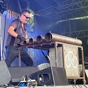 Die Krupps live in concert.