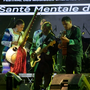 Sona Jobarteh live in concert.
