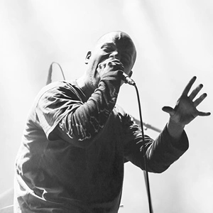 Aversions Crown live in concert.