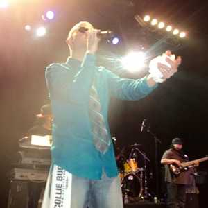 Collie Buddz live in concert.