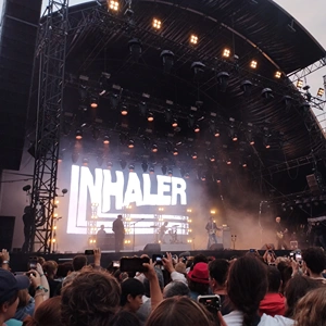 Inhaler live in concert.