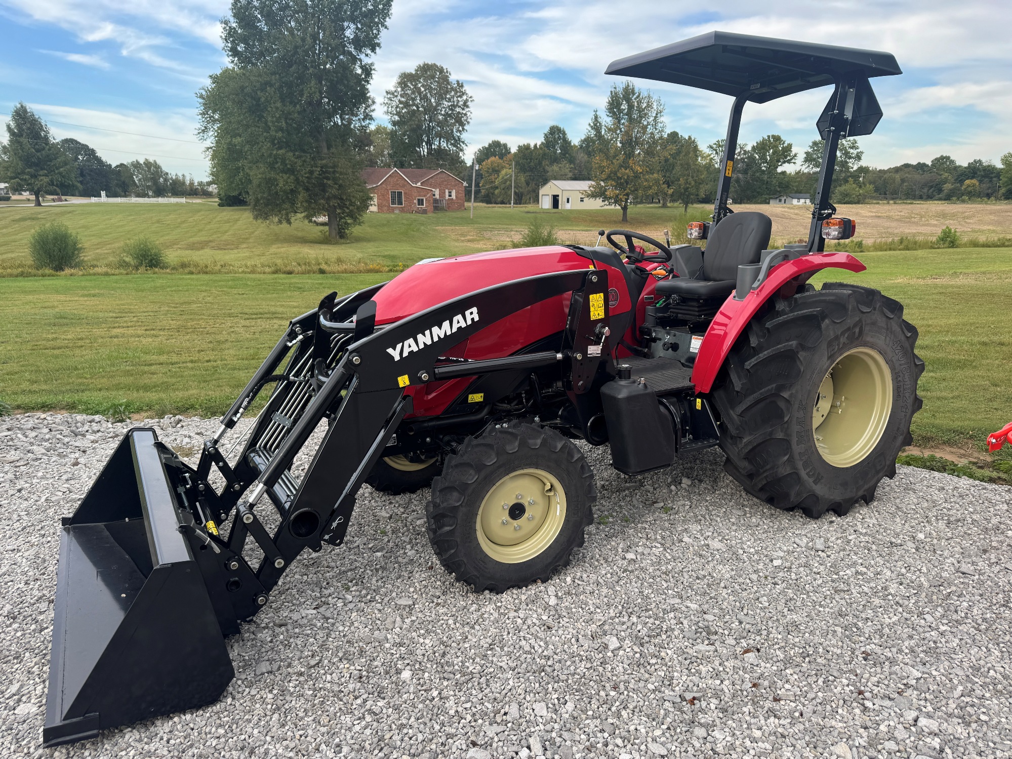 Yanmar YM359 Tractor with Loader