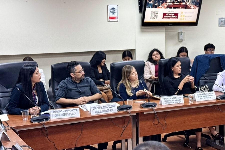 PUCP participa en mesa de trabajo sobre el Sistema de Becas: Acceso, Equidad y Oportunidades