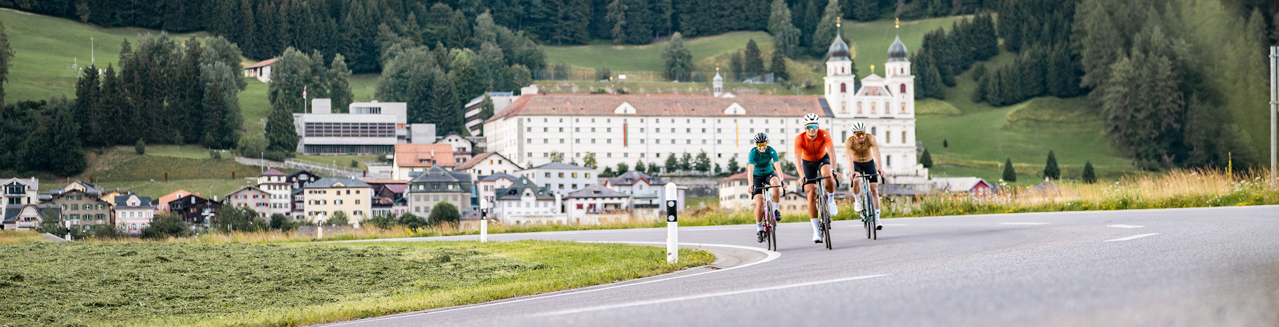 Broschüre Road Cycling in Andermatt
