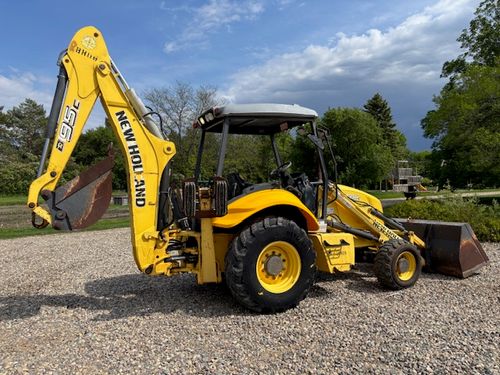 New Holland B95C 2015