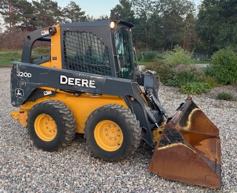John Deere 320D 2011