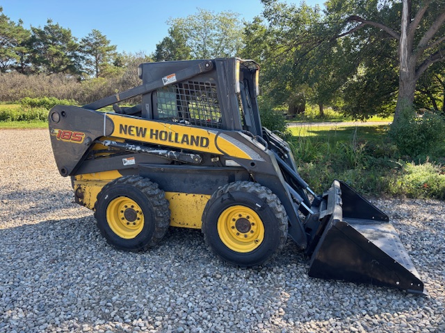 New Holland L185 2008