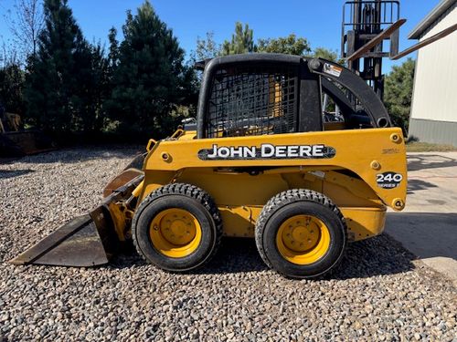 John Deere 240 II 2004