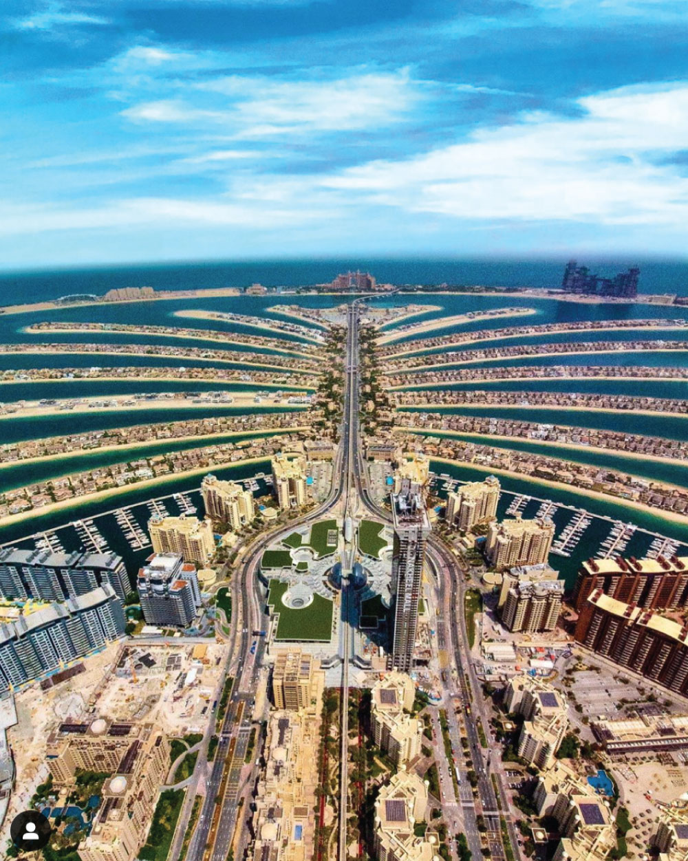 looking down the centre of the palm Dubai from a high altitude.
