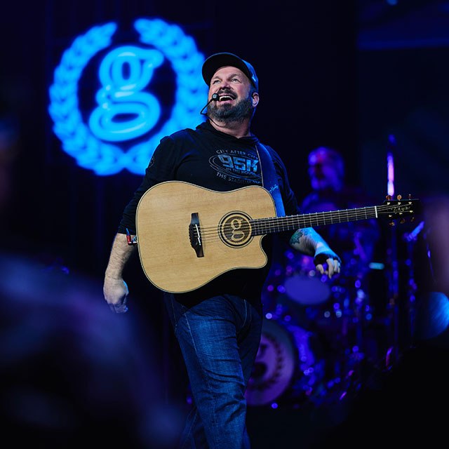 Garth Brooks’ 2025: A Year of Heart, History, and Honor