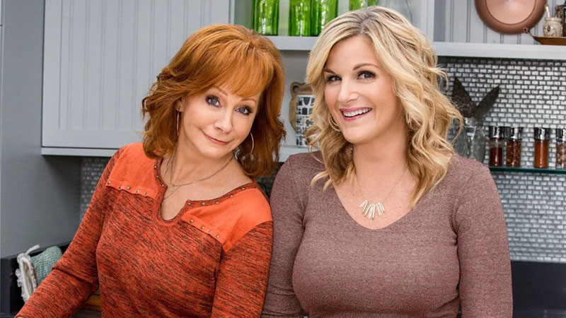 Trisha Yearwood Brings Friends — Including Reba McEntire — to the Opry for Breast Cancer Benefit