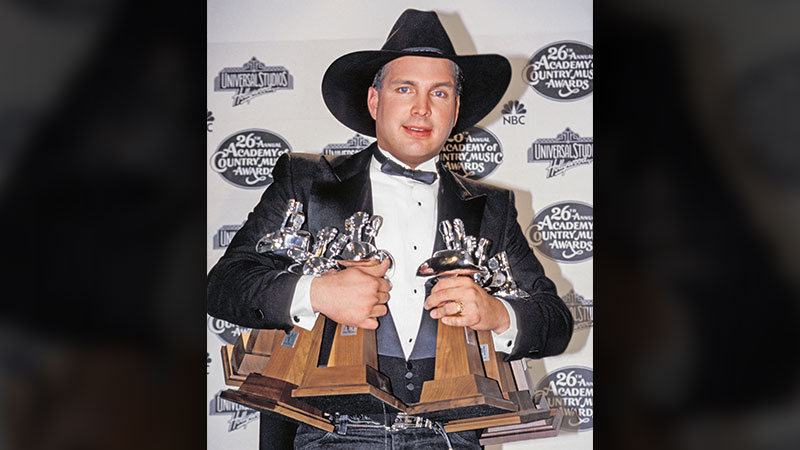 TIMELESS: Garth Brings Home Six Awards, Including Entertainer of the Year, at the 1991 Academy of Country Music Awards