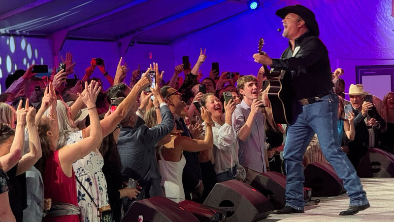 GARTH BROOKS CELEBRATES AMERICAN POPULAR MUSIC AND IS RECOGNIZED FOR HIS ROLE IN IT