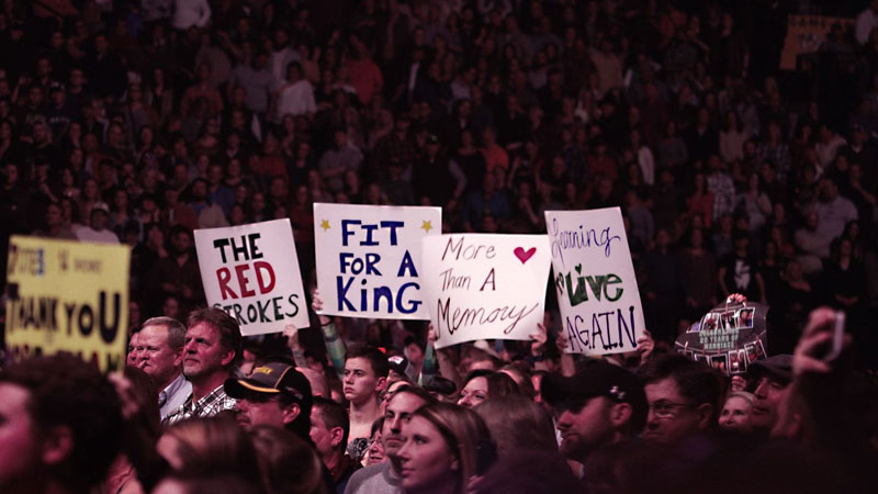 Garth Brooks Talks the Magic of Housekeeping — Where Each Show Becomes Its Own