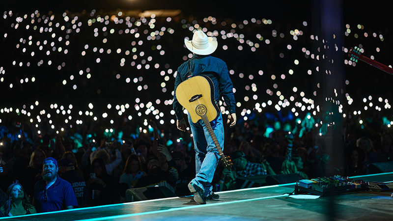 Garth Brooks' Blame It All On My Roots Arena Tour Makes History In Its Opening City