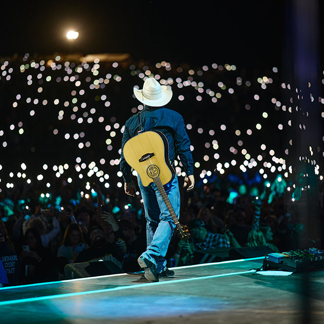 Garth Brooks' Blame It All On My Roots Arena Tour Makes History In Its Opening City