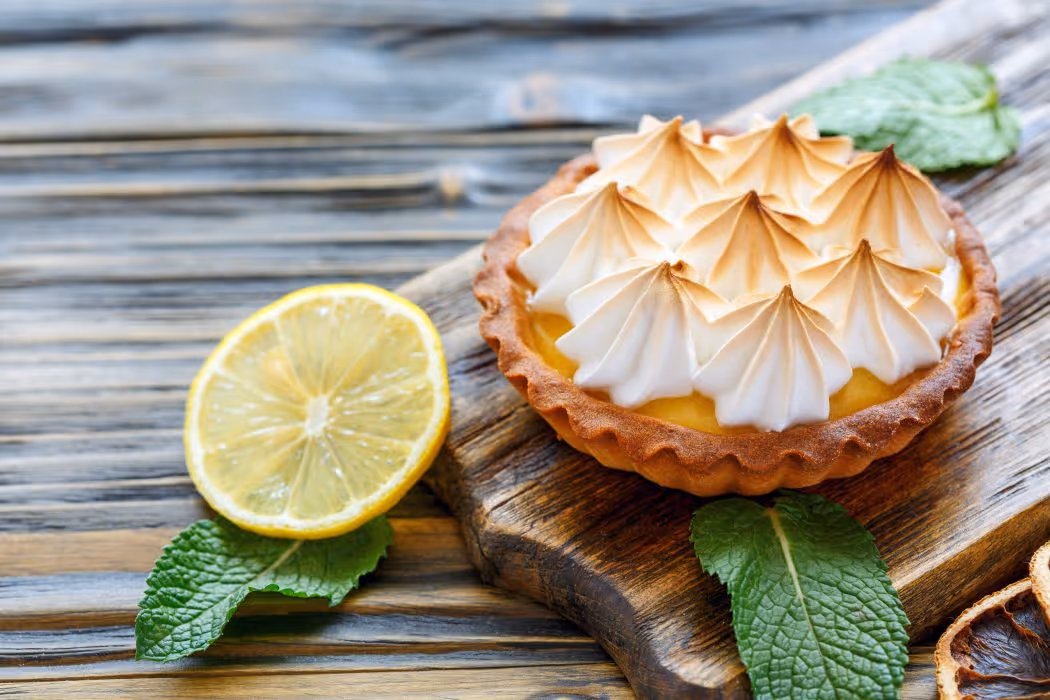 7 Different Types of Icing for Your Cake6