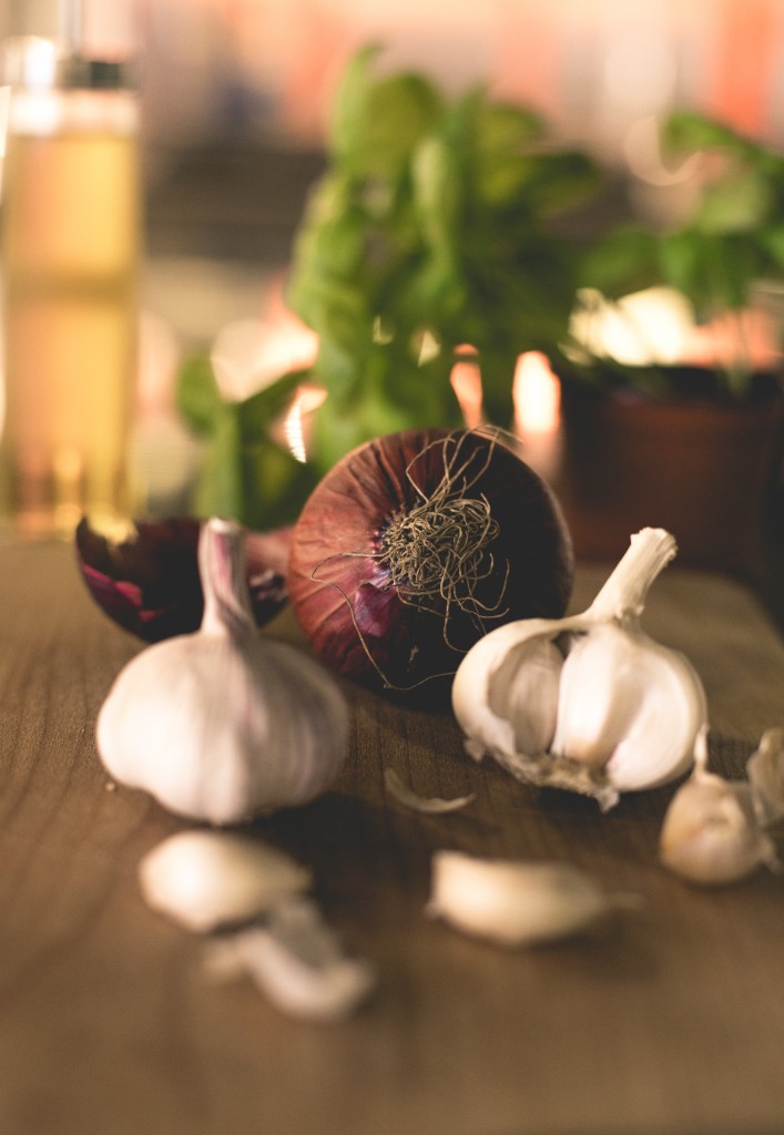 pasta ingredients - onion and garlic