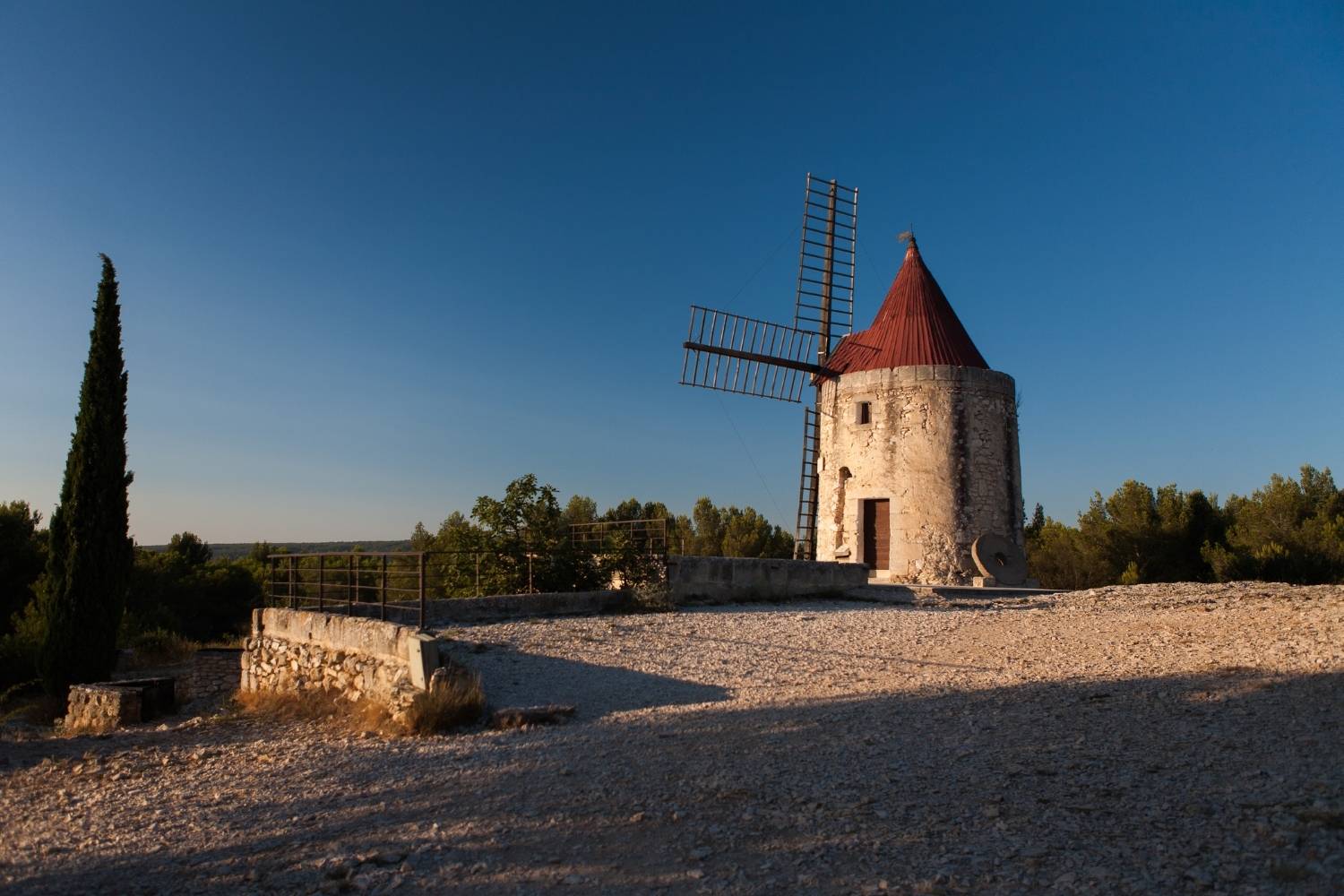 Moulins d’Alphonse Daudet - promenade autour d'Avignon