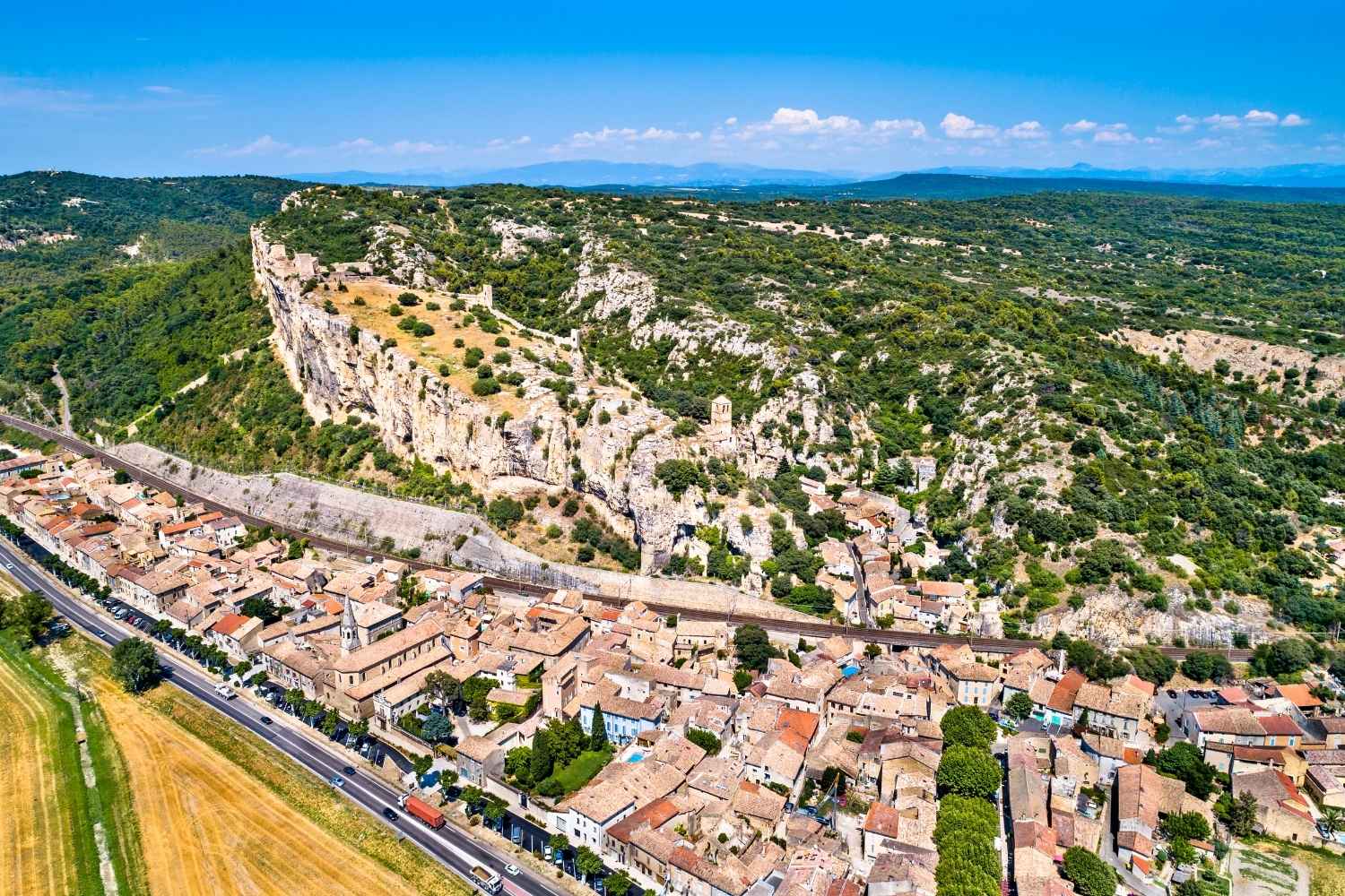 Village et forteresse de Mornas - balade autour d'Avignon