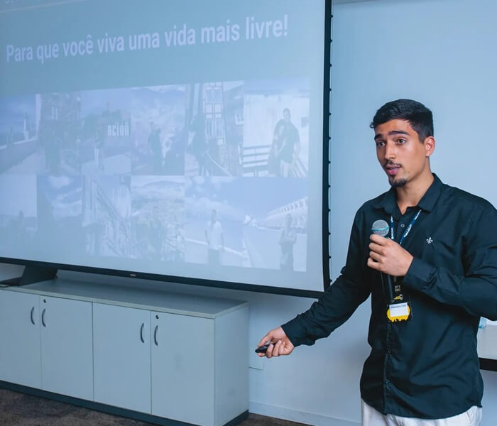 Francisco palestrando na LibertyCon