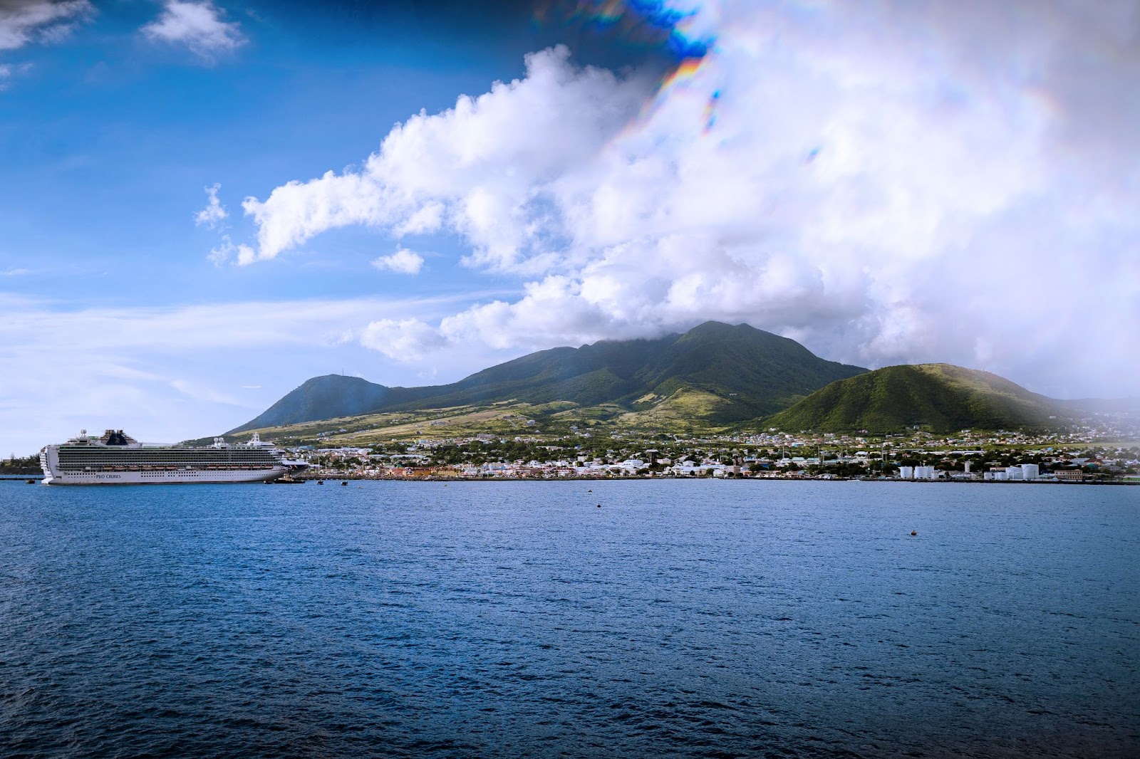 Foto de um porto em São Cristóvão e Nevis.
