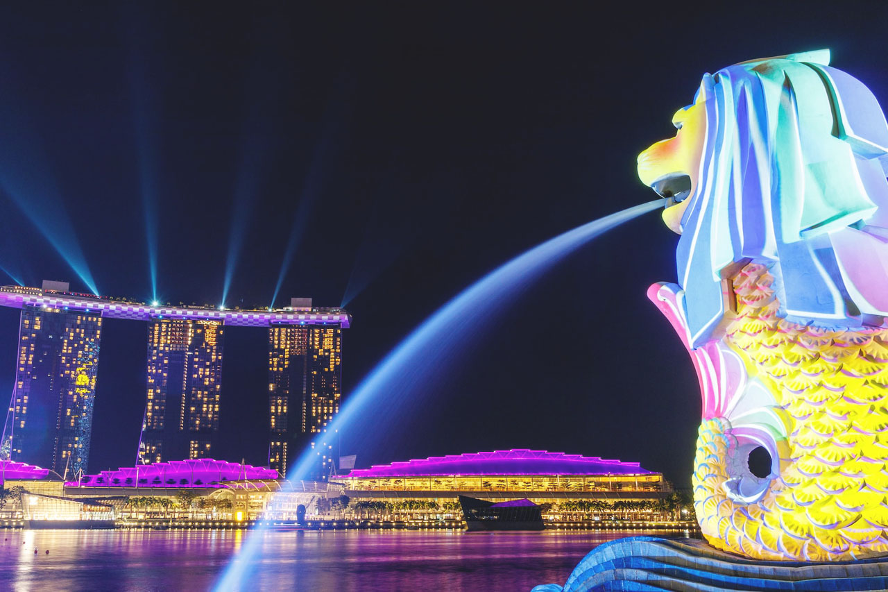 Vista da fonte Merlion em Singapura